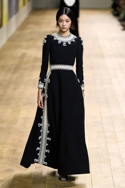 Look 37